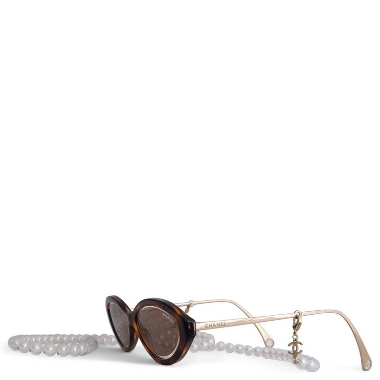 CHANEL brown tortoise PEARL CHAIN OVAL Sunglasses 5424 502  display picture 2