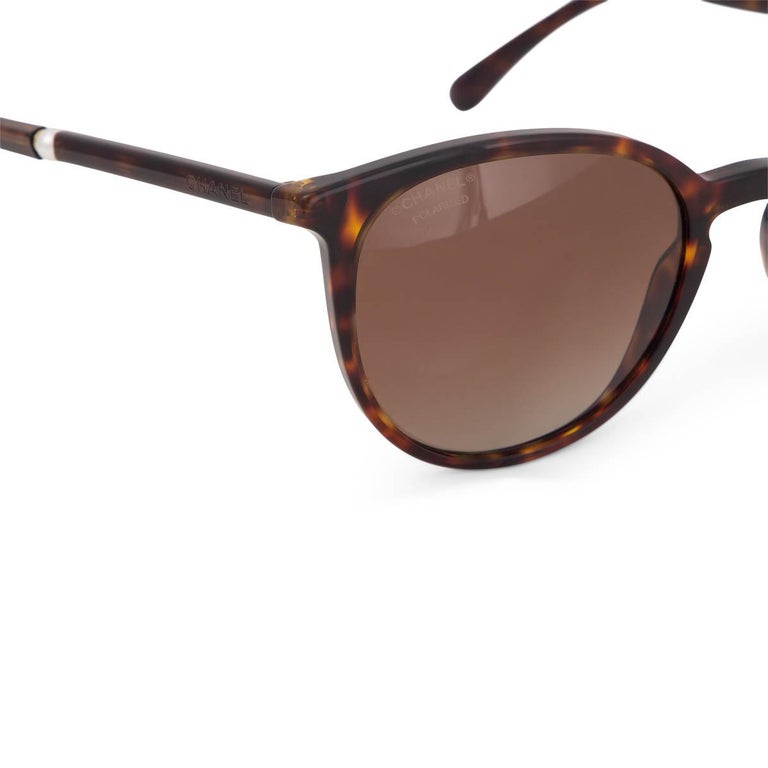 Chanel 5394-H Pearl Sunglasses - Brown tortoise - 100% Authentic CHANEL brown tortoise PEARL EMBELLISHED 5394-H Sunglasses at  main image 4