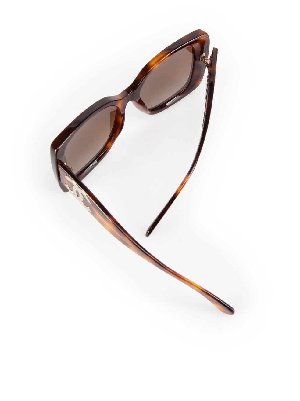 Chanel Brown Tortoiseshell Square CC Logo Sunglasses For Sale 3