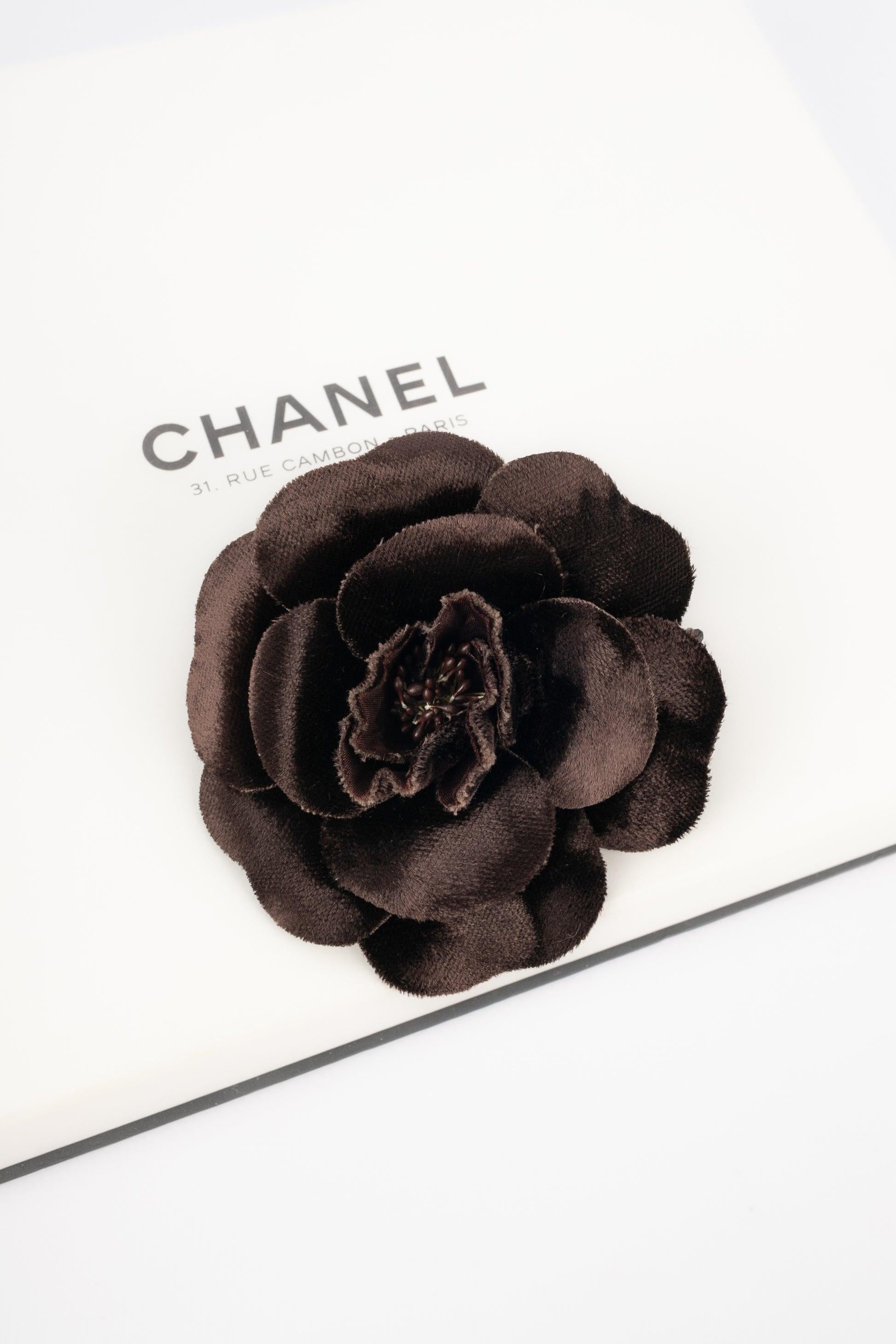 Chanel Brown Velvet Camellia Brooch For Sale 2