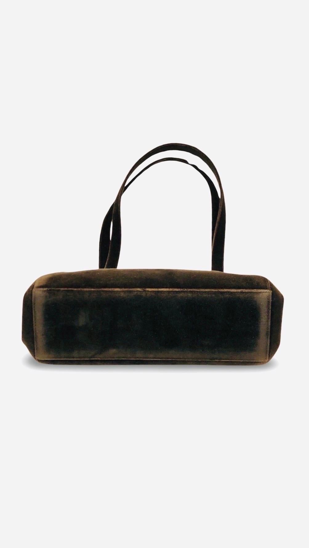 Chanel brown velvet CC shoulder bag For Sale 3