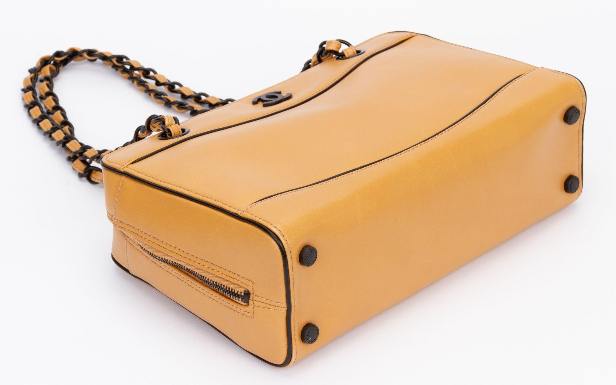 Women's Chanel Brushed Calf Medium Vintage Bag For Sale