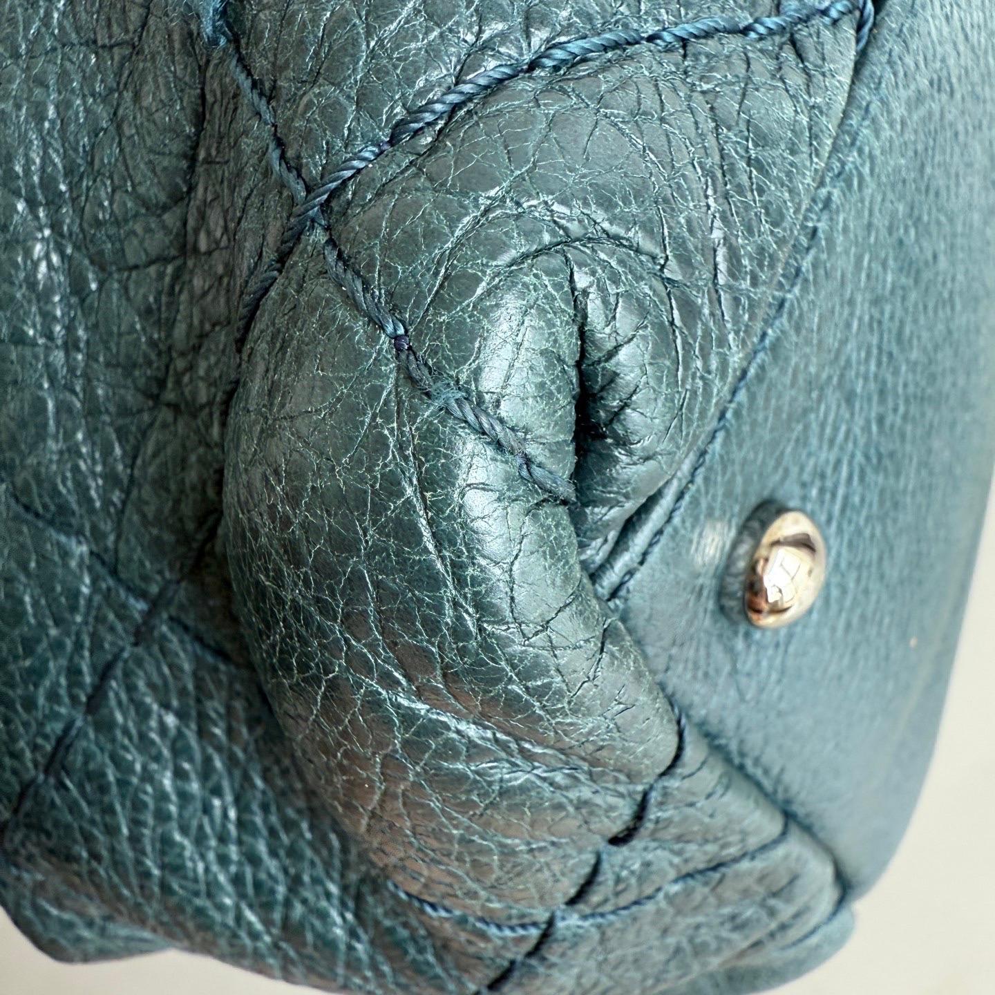 Chanel Bucket Bag Medium Dunkelgrünes Kalbsleder Silberne Hardware im Angebot 8