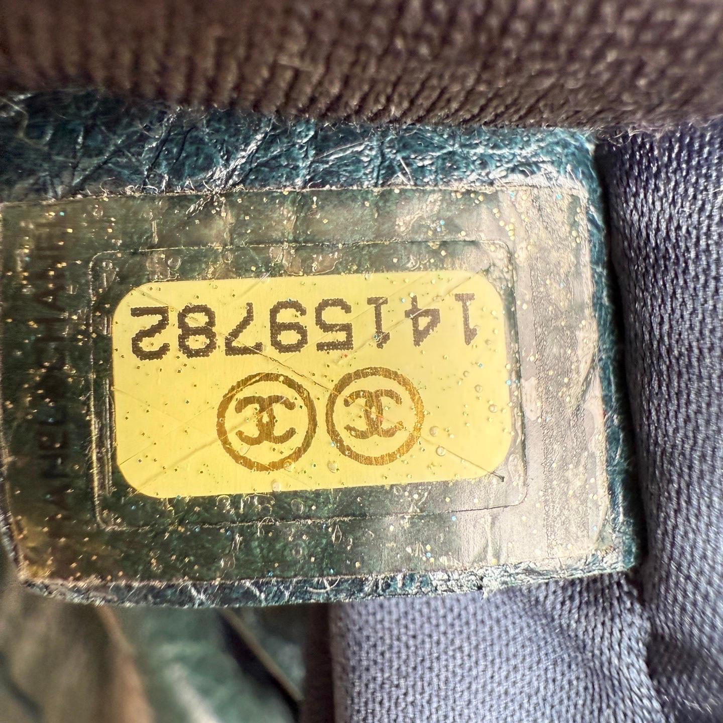 Chanel Bucket Bag Medium Dunkelgrünes Kalbsleder Silberne Hardware im Angebot 14