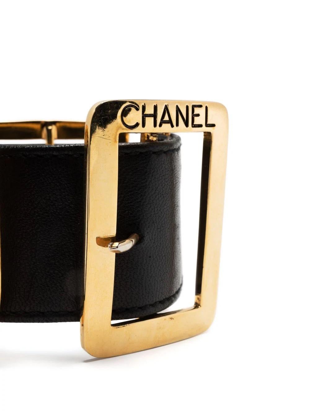 Bracelet à boucle Chanel  Bon état - En vente à London, GB