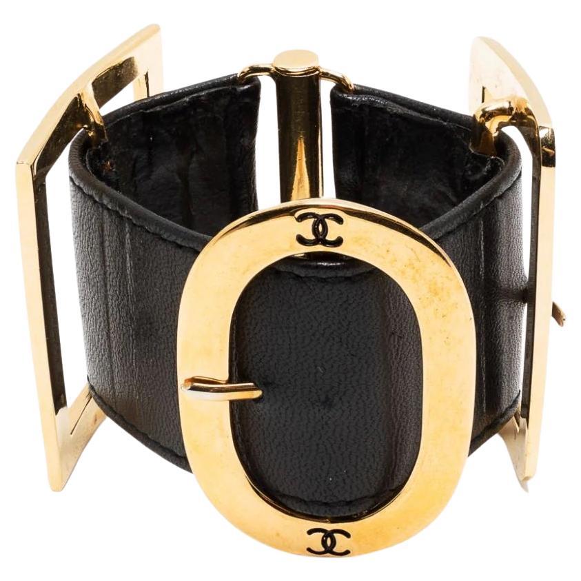 Bracelet à boucle Chanel  en vente