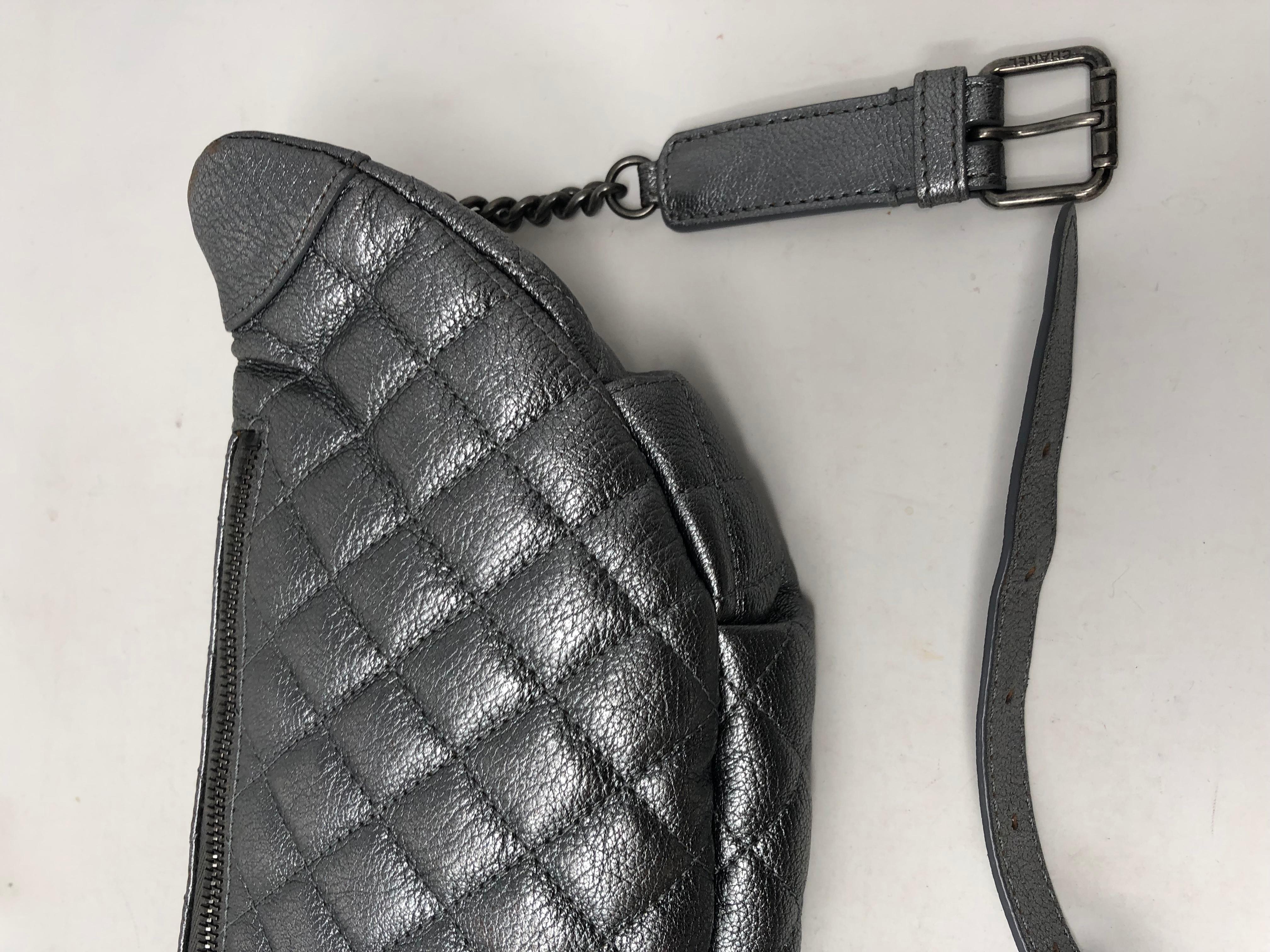 Chanel Bum Bag Silver Metallic In Good Condition In Athens, GA