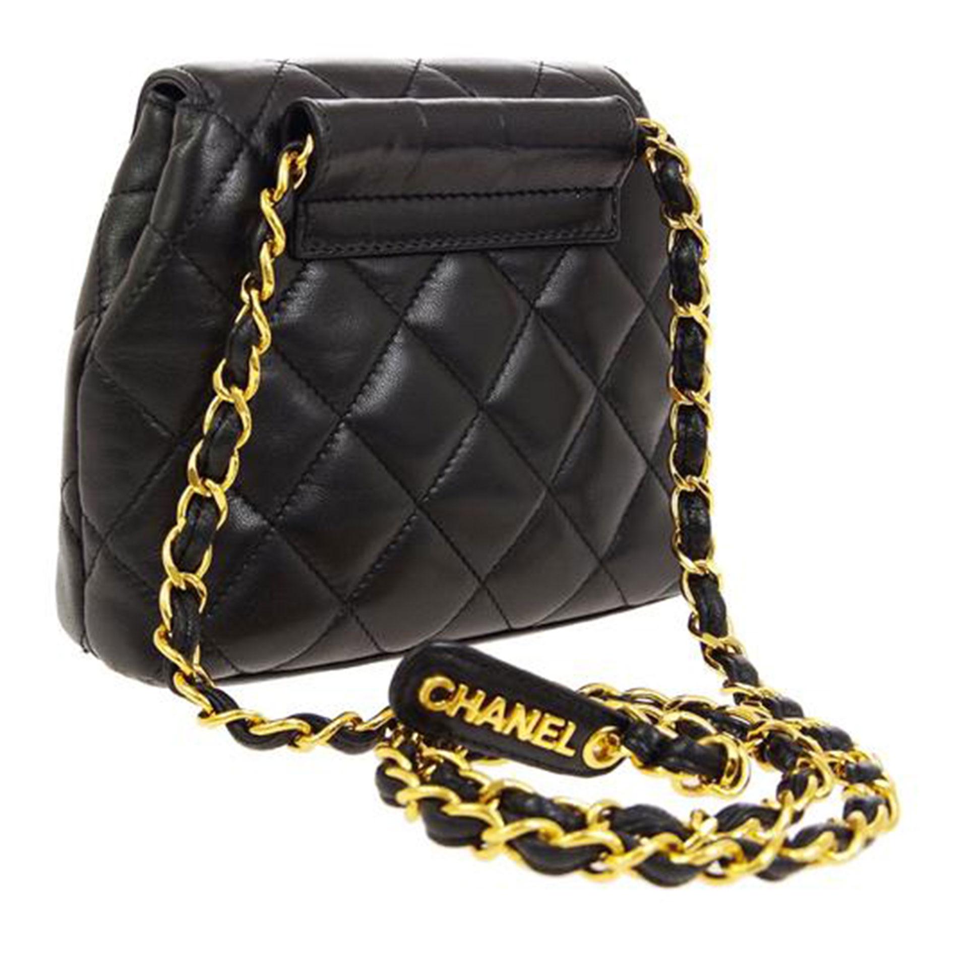 chanel vintage pouch