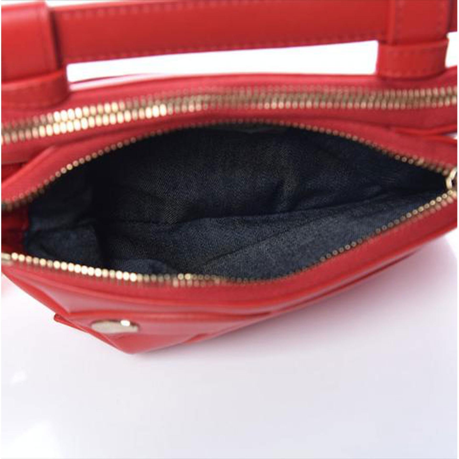 Chanel Bum Red Lambskin Fanny Pack Waist Belt Leather Bag In Good Condition For Sale In Miami, FL