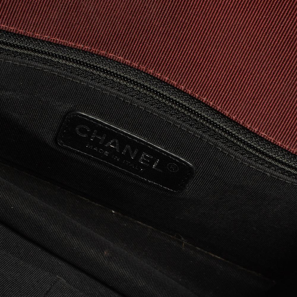 Chanel Burgundy And Dark Grey Quilted Grosgrain Small Ballerine Flap Bag In Fair Condition In Dubai, Al Qouz 2