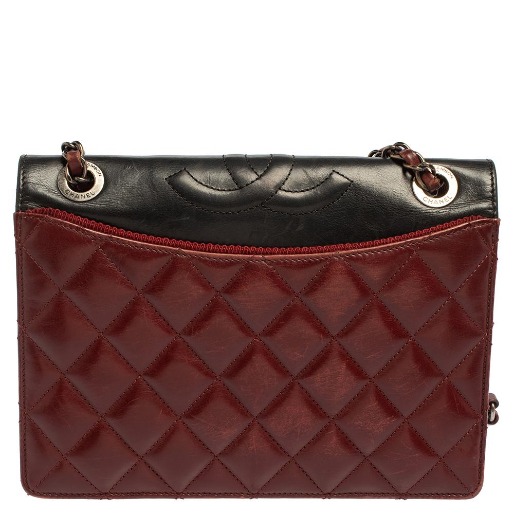 Chanel Burgundy And Dark Grey Quilted Leather and Grosgrain Small Ballerine Flap In Good Condition In Dubai, Al Qouz 2
