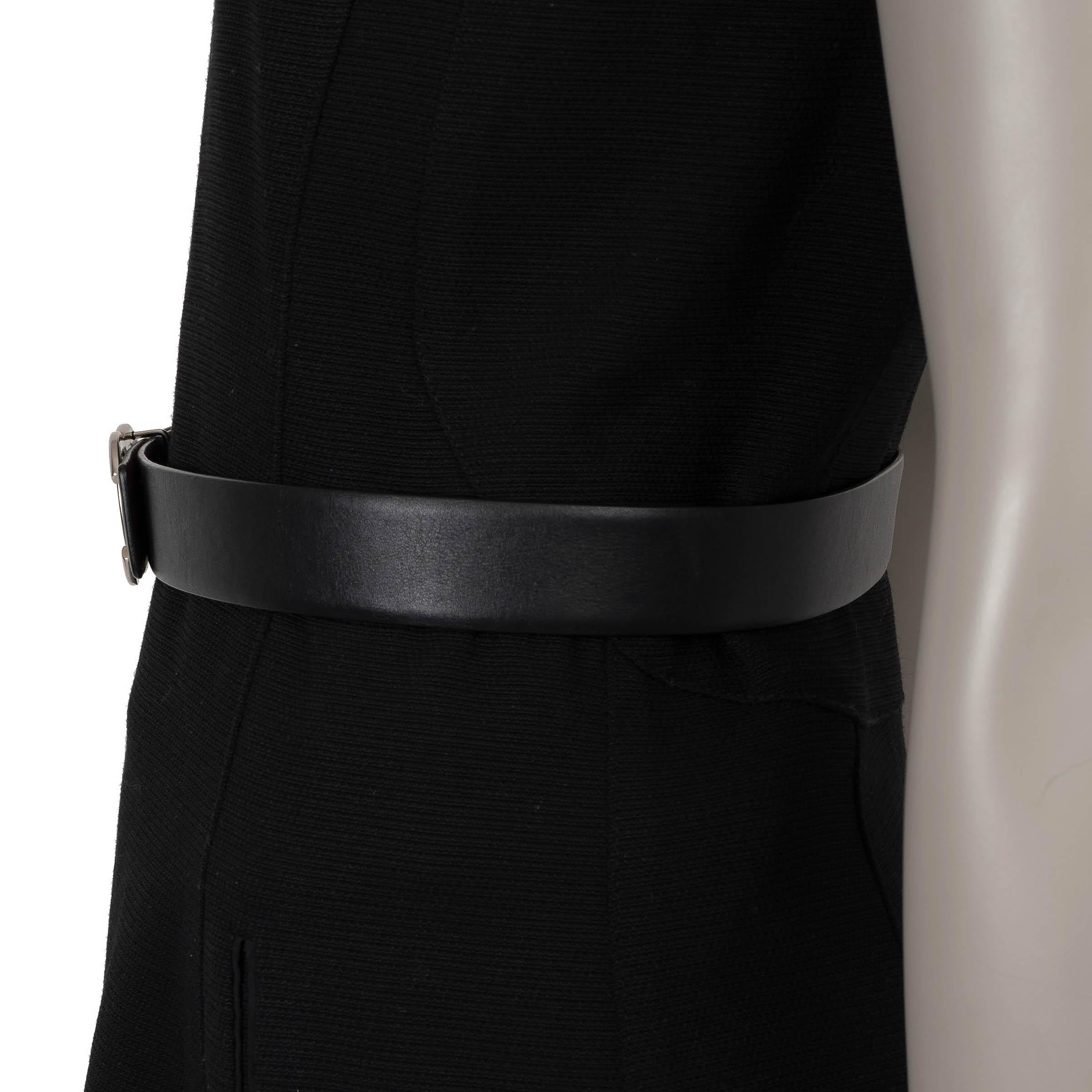CHANEL burgundy & black leather 2020 REVERSIBLE Belt 75 For Sale 3
