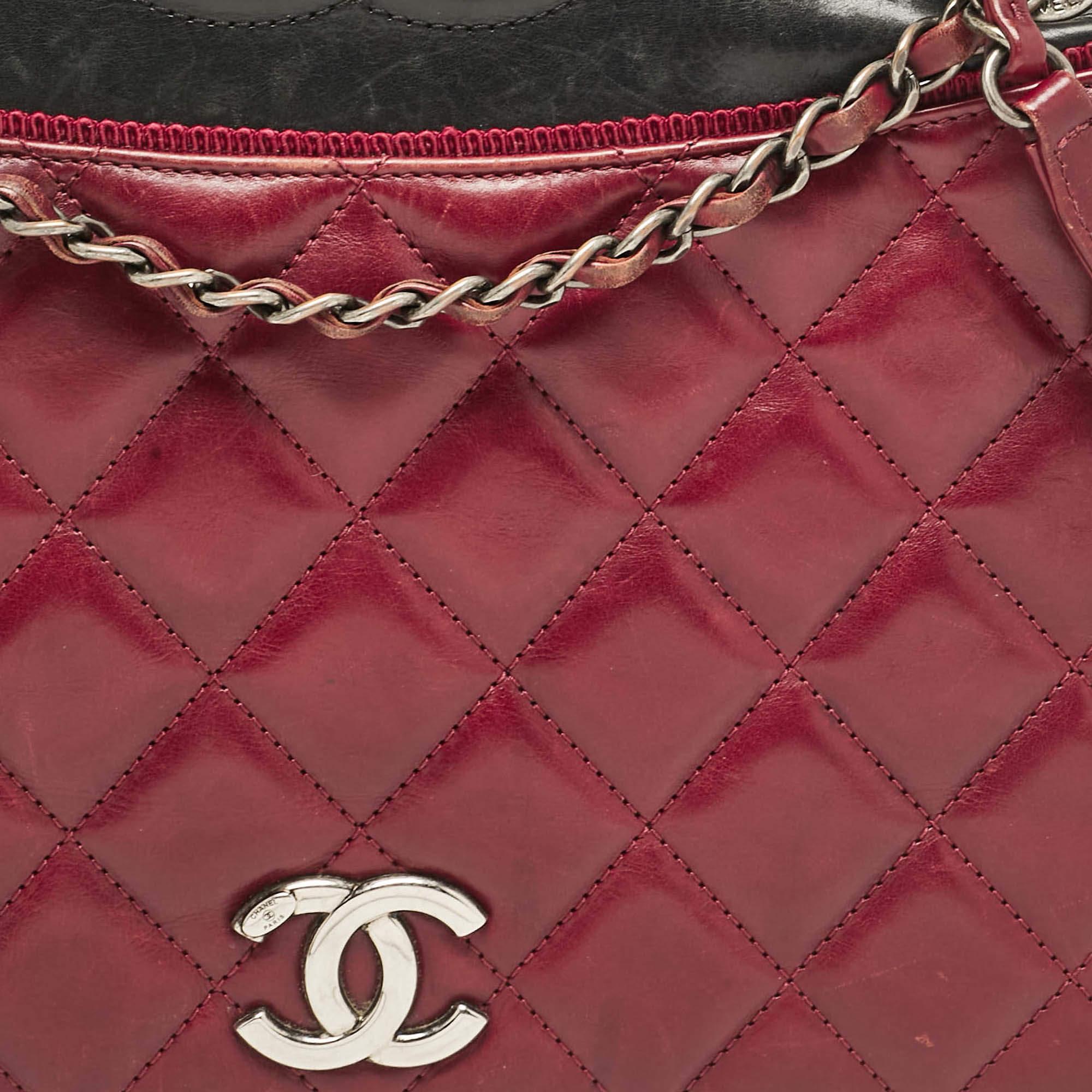 Chanel Burgundy/Black Quilted Leather and Canvas Medium Ballerine Flap Bag Pour femmes en vente