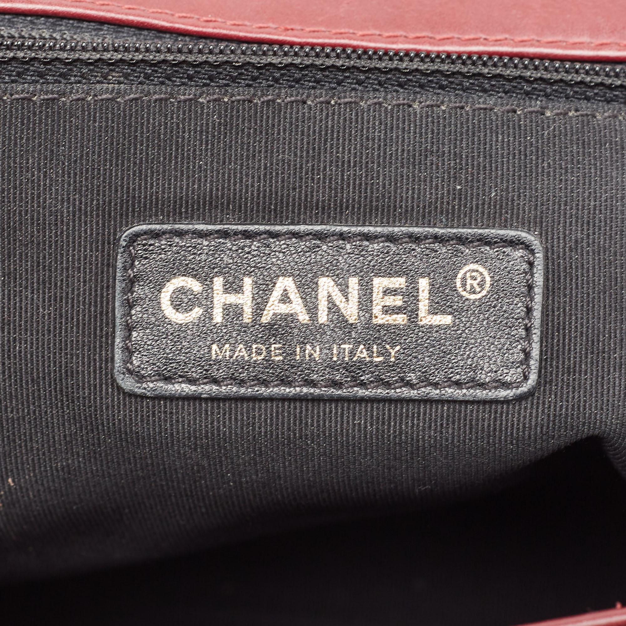 Chanel Burgundy Chevron Caviar Leather and Leather New Medium Boy Bag For Sale 9