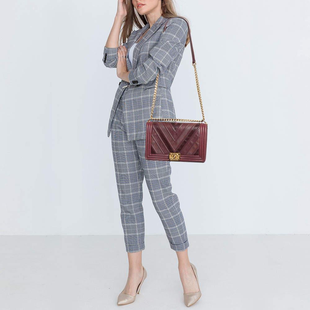 Chanel Burgund Chevron Kaviar Leder und Leder Neu Medium Boy Bag (Braun)