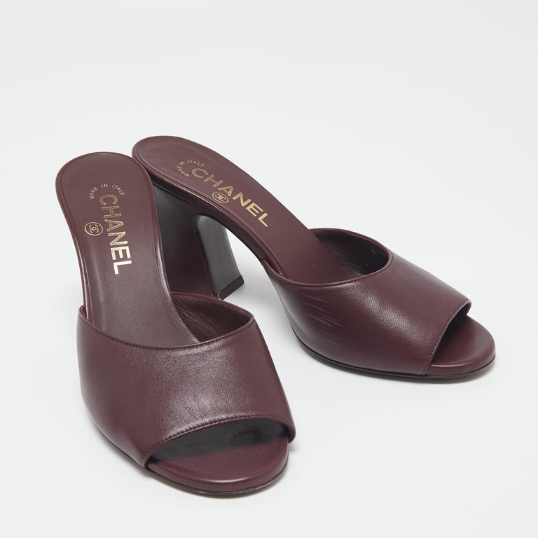 CC SLIDE SANDALS 25S IN BLACK FABRIC AND CALFSKIN WITH LOGO