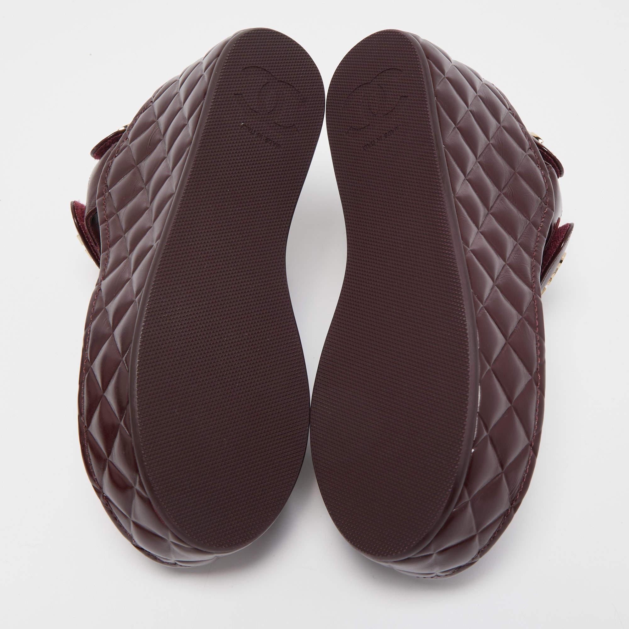 Chanel Burgundy Leather Interlocking CC Logo Sandals Size 36 4