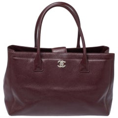 Chanel Burgundy Leather Large Cerf Executive ToteThis Cerf Executive tote from C