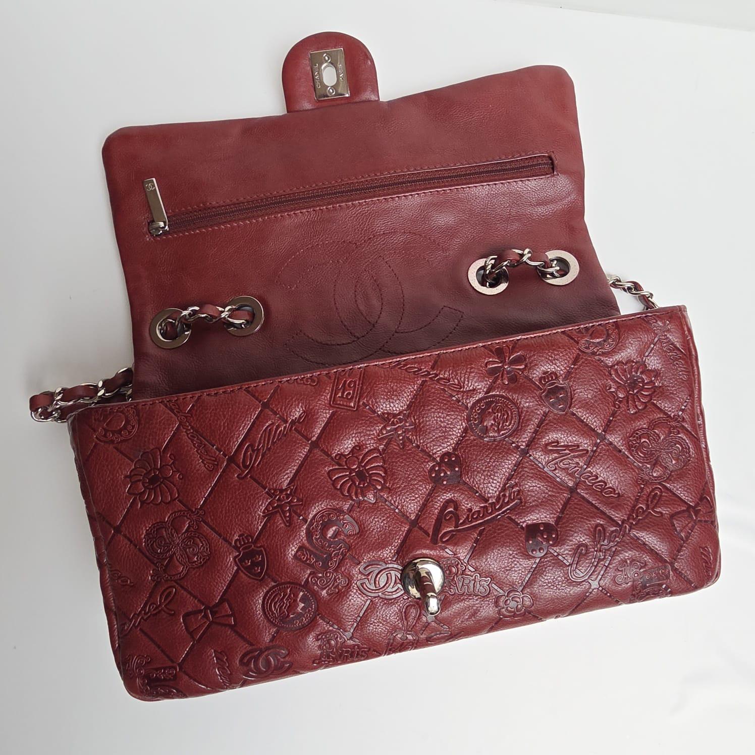 Chanel - Sac à rabat moyen en cuir bourgogne avec emblème Lucky Charm Bon état - En vente à Jakarta, Daerah Khusus Ibukota Jakarta