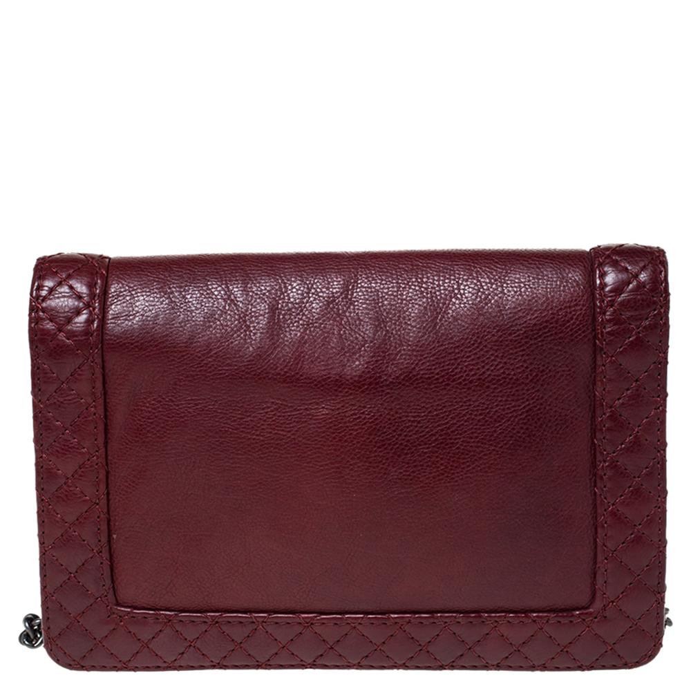 Every Chanel creation deserves to be etched with honour in the history of fashion as they carry irreplaceable style. Chanel's Reverso Boy flap bag was part of the fall/winter 2013 collection. This stunning bag is made from burgundy leather and has