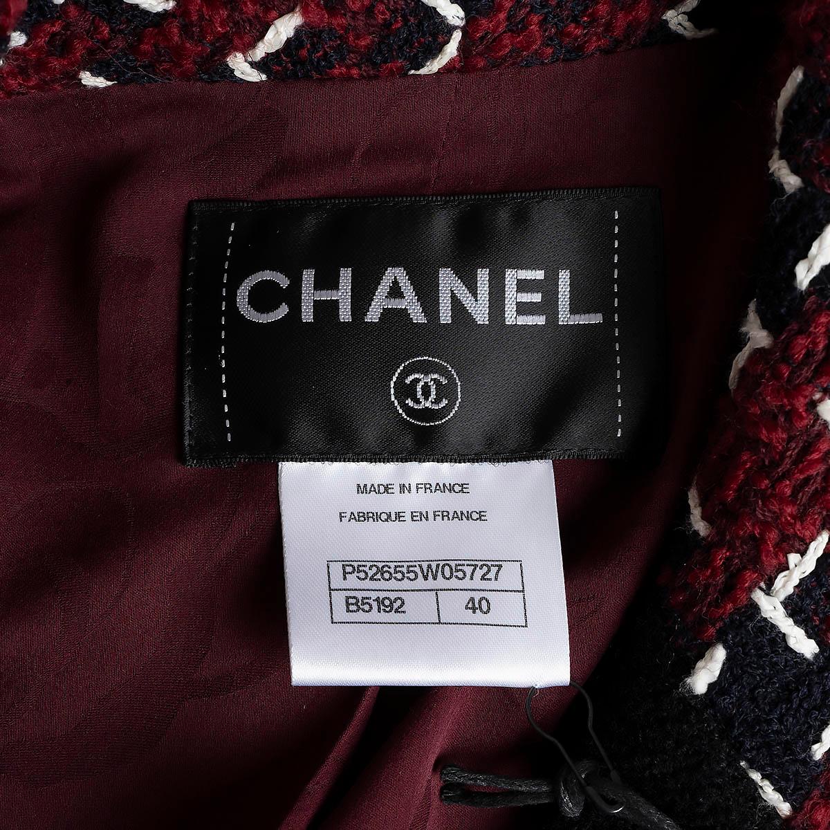CHANEL burgundy navy black wool 2015 15K HOUNDSTOOTH Tweed Jacket 40 M For Sale 4