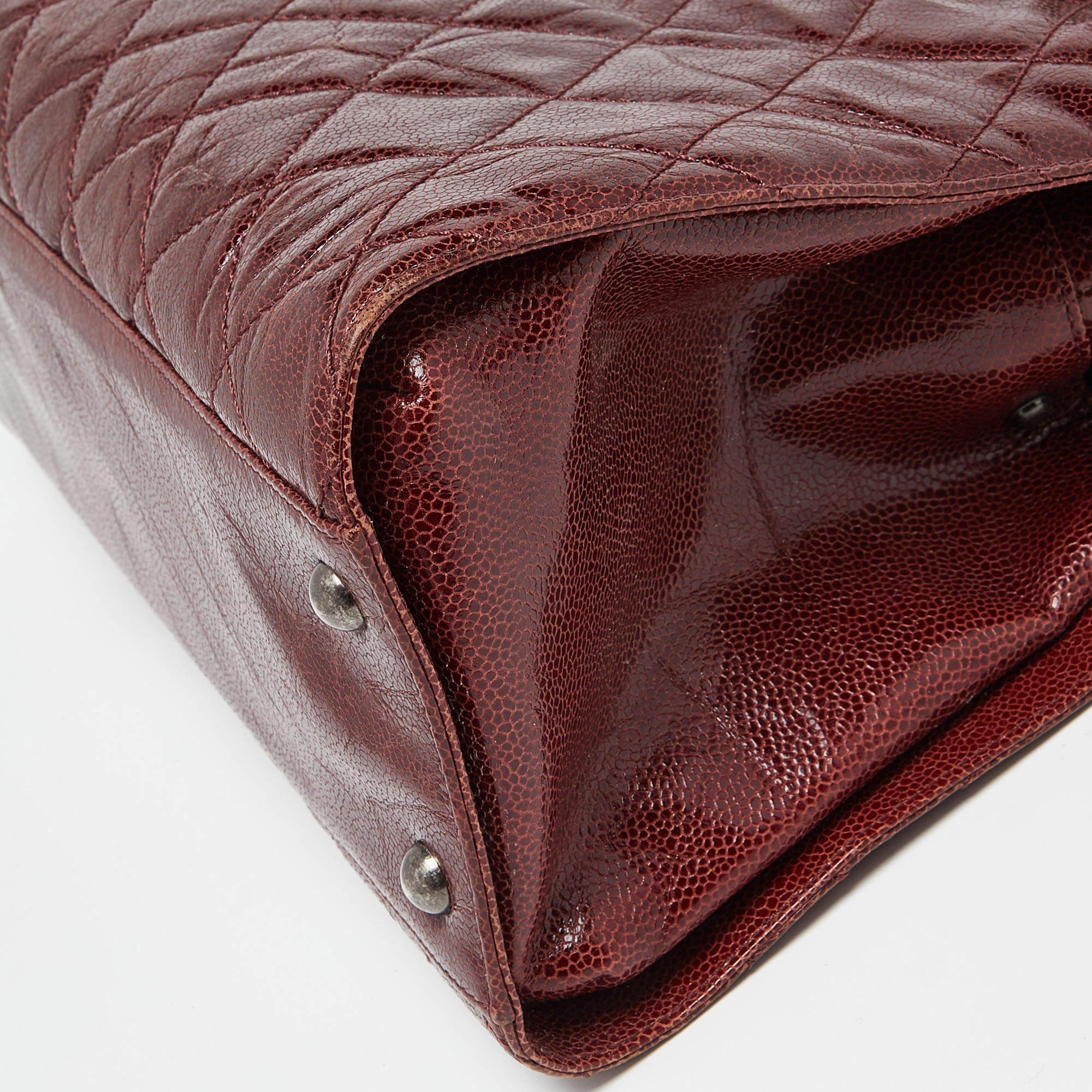 Chanel Burgundy Quilted Glazed Caviar Leather Crave Tote In Good Condition In Dubai, Al Qouz 2