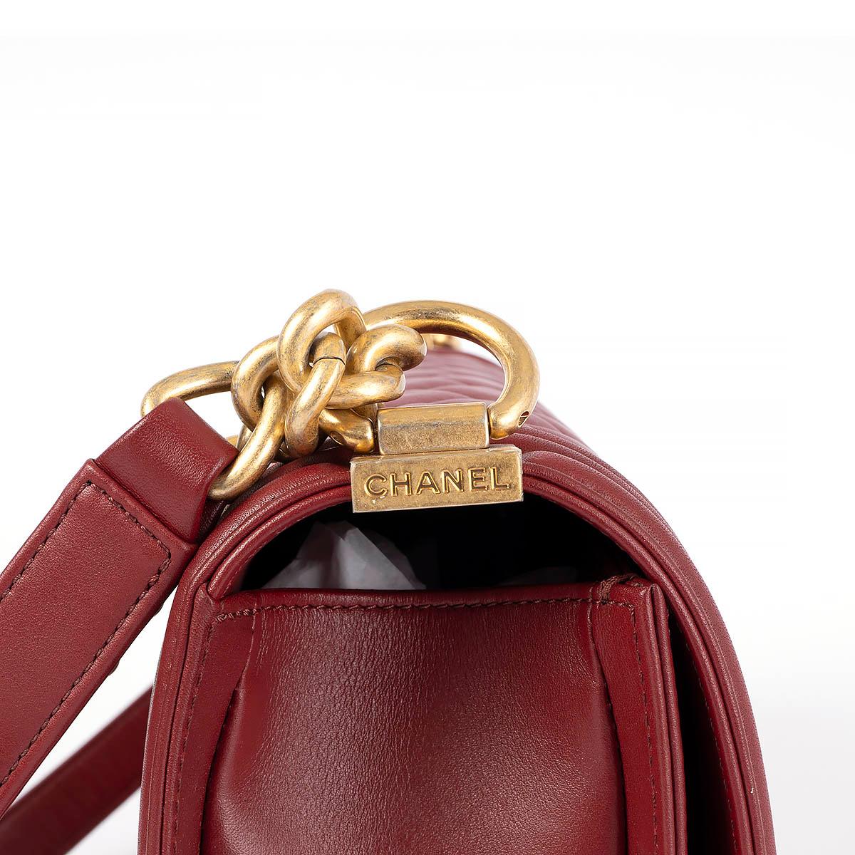 CHANEL burgundy quilted leather 2019 19A BOY MEDIUM Shoulder Bag For Sale 2