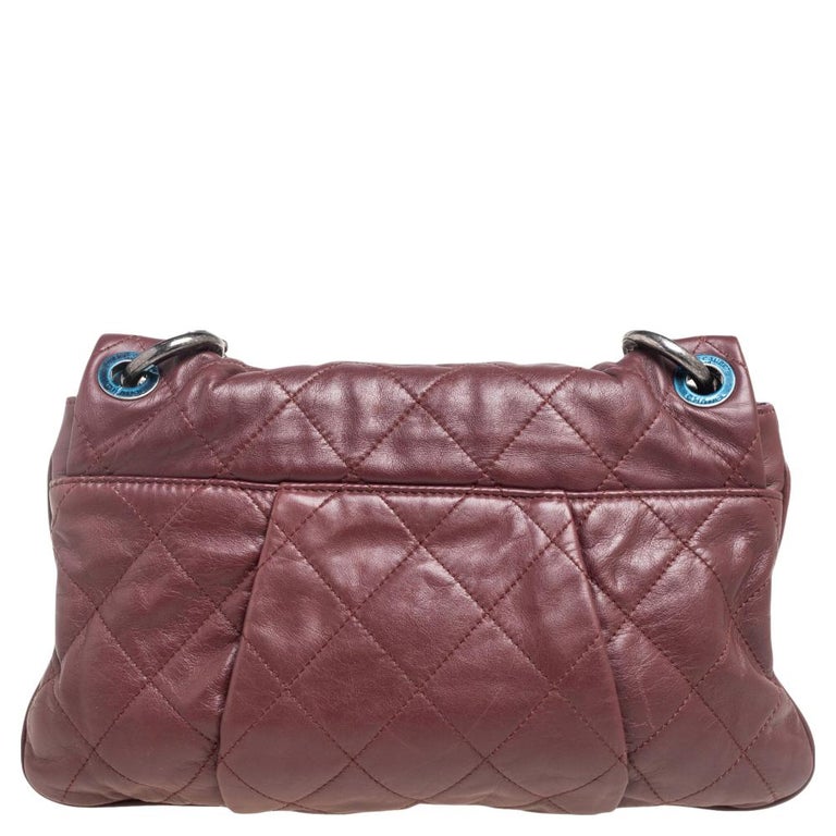 Chanel 22A Burgundy Quilted Lambskin Mini Classic Flap GHW 45cc825s