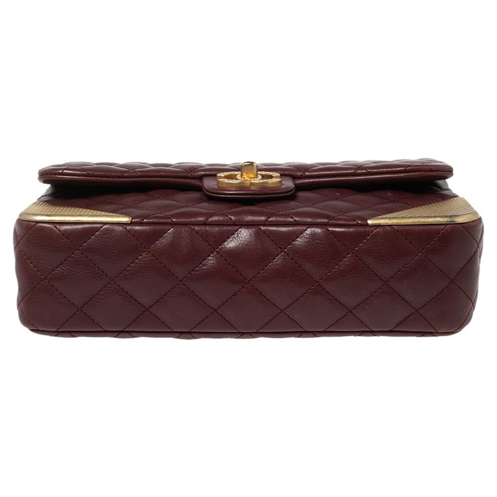 Chanel Burgundy Quilted Leather Medium Rock The Corner Flap Bag In Good Condition In Dubai, Al Qouz 2