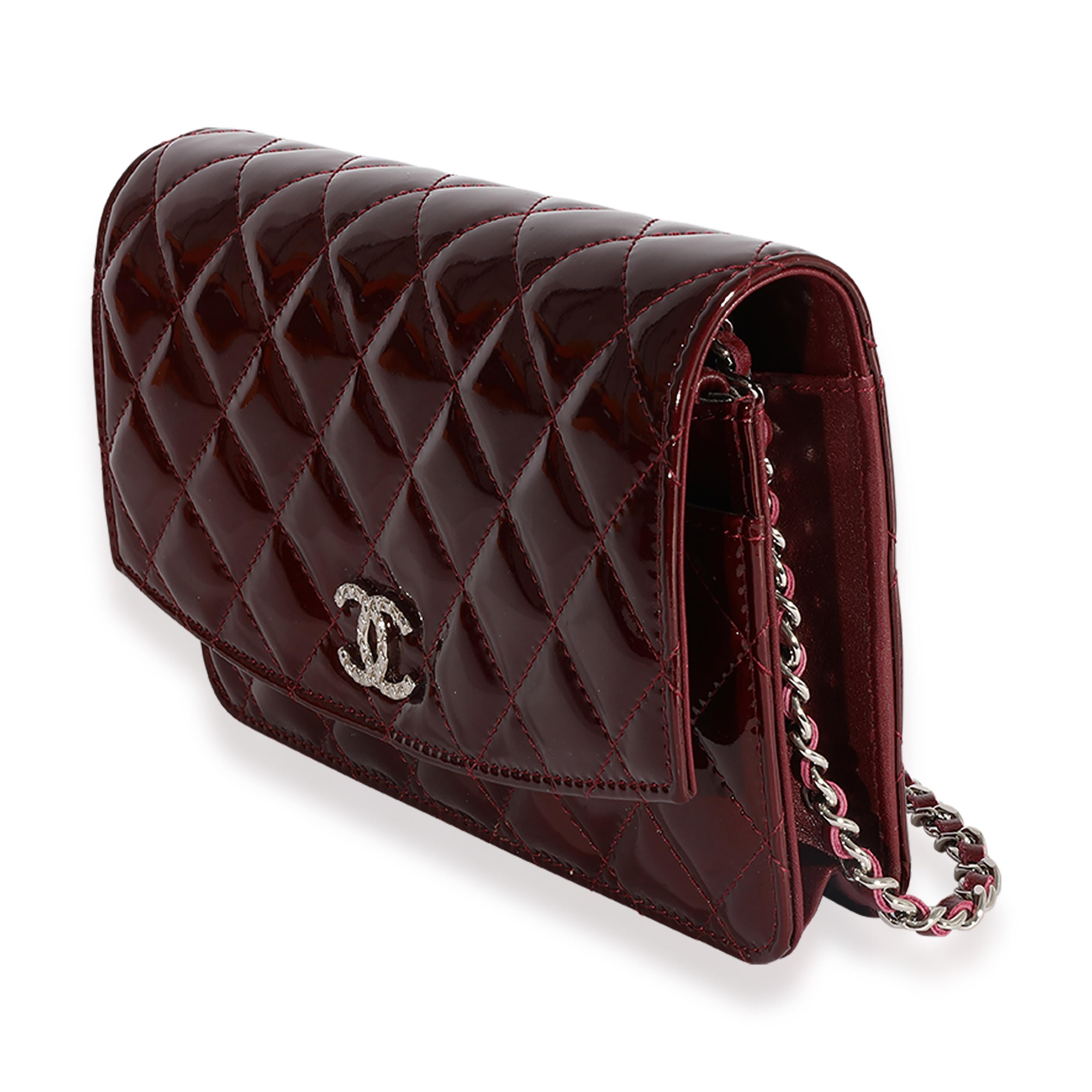Chanel Burgundy Quilted Patent Leather Brilliant Wallet On Chain In Excellent Condition In New York, NY