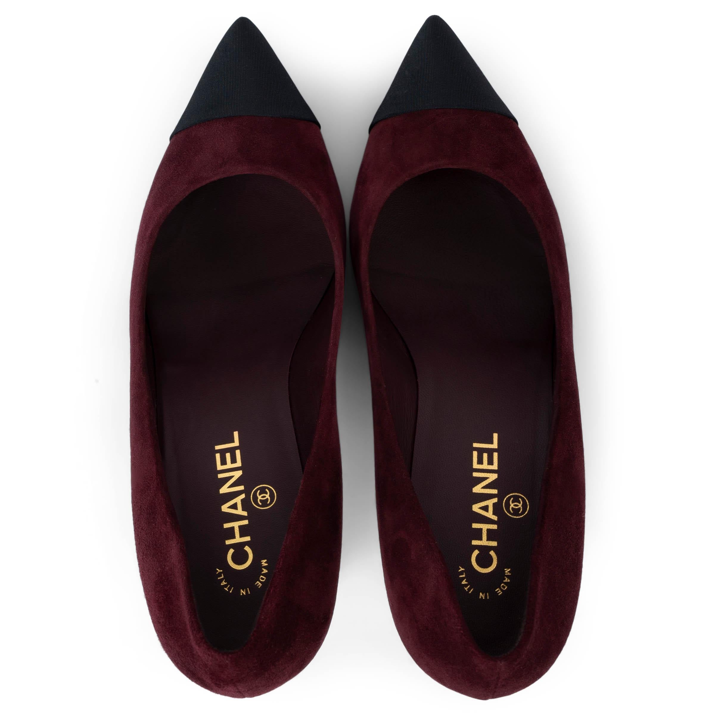 CHANEL Burgunderrote ROME Pumps aus Wildleder 2016 16A ROME Schuhe 41,5 passt 40,5 im Angebot 1