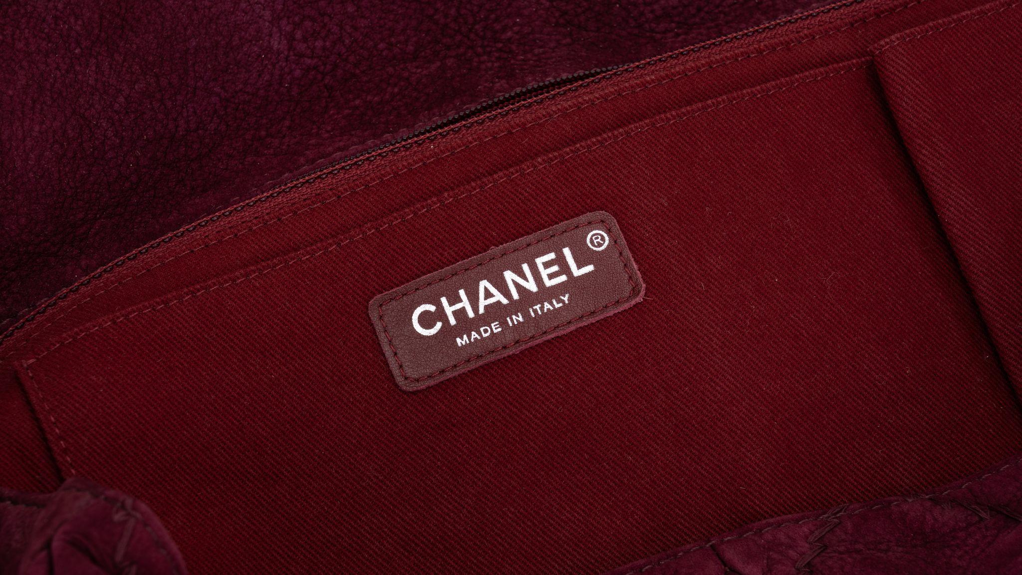 Chanel Burgundy Suede Accordion Jumbo For Sale 4