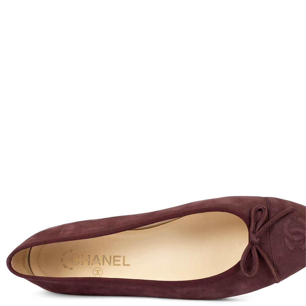 CHANEL burgundy suede CLASSIC Ballet Flats Shoes 39.5 fit 39 For Sale 4