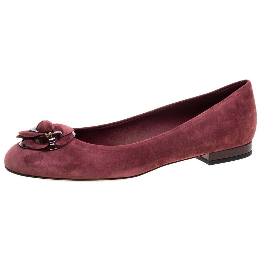 Chanel Burgundy Suede Leather Camellia CC Ballet Flats Size 41 at 1stDibs