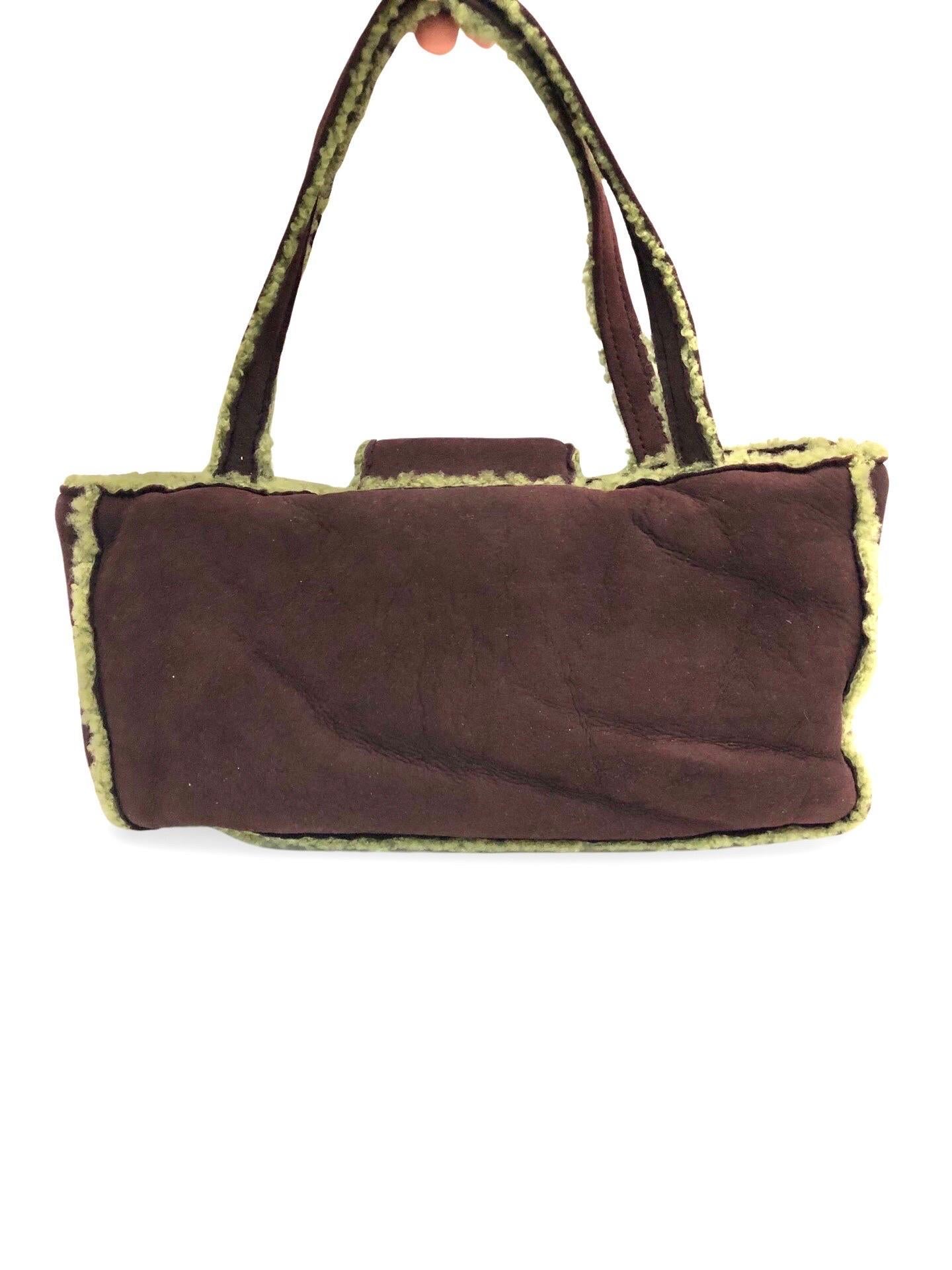 Black Chanel burgundy suede shearling trim CC turn-lock shoulder handbag For Sale