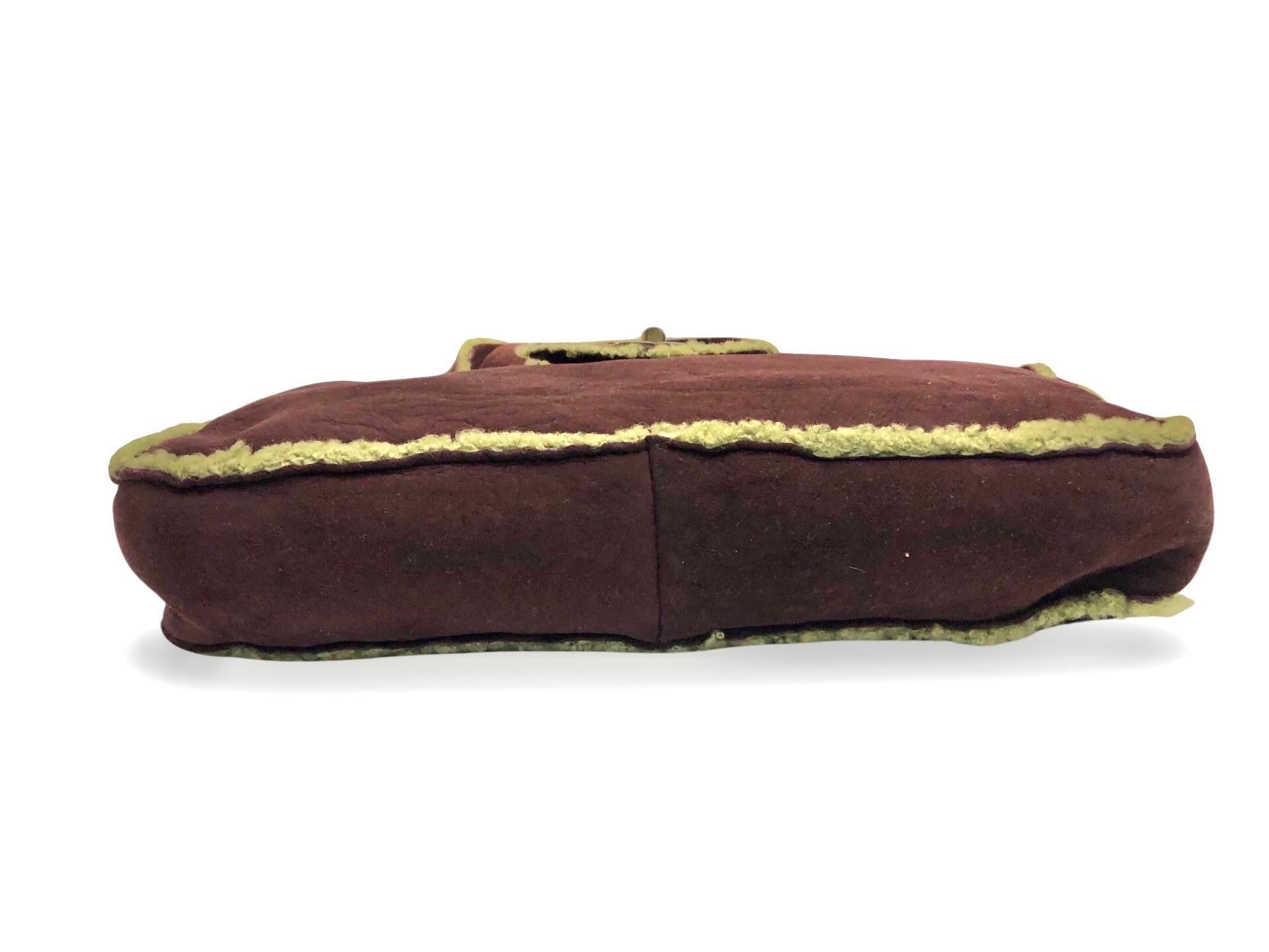 Chanel burgundy suede shearling trim CC turn-lock shoulder handbag In Good Condition For Sale In Sheung Wan, HK