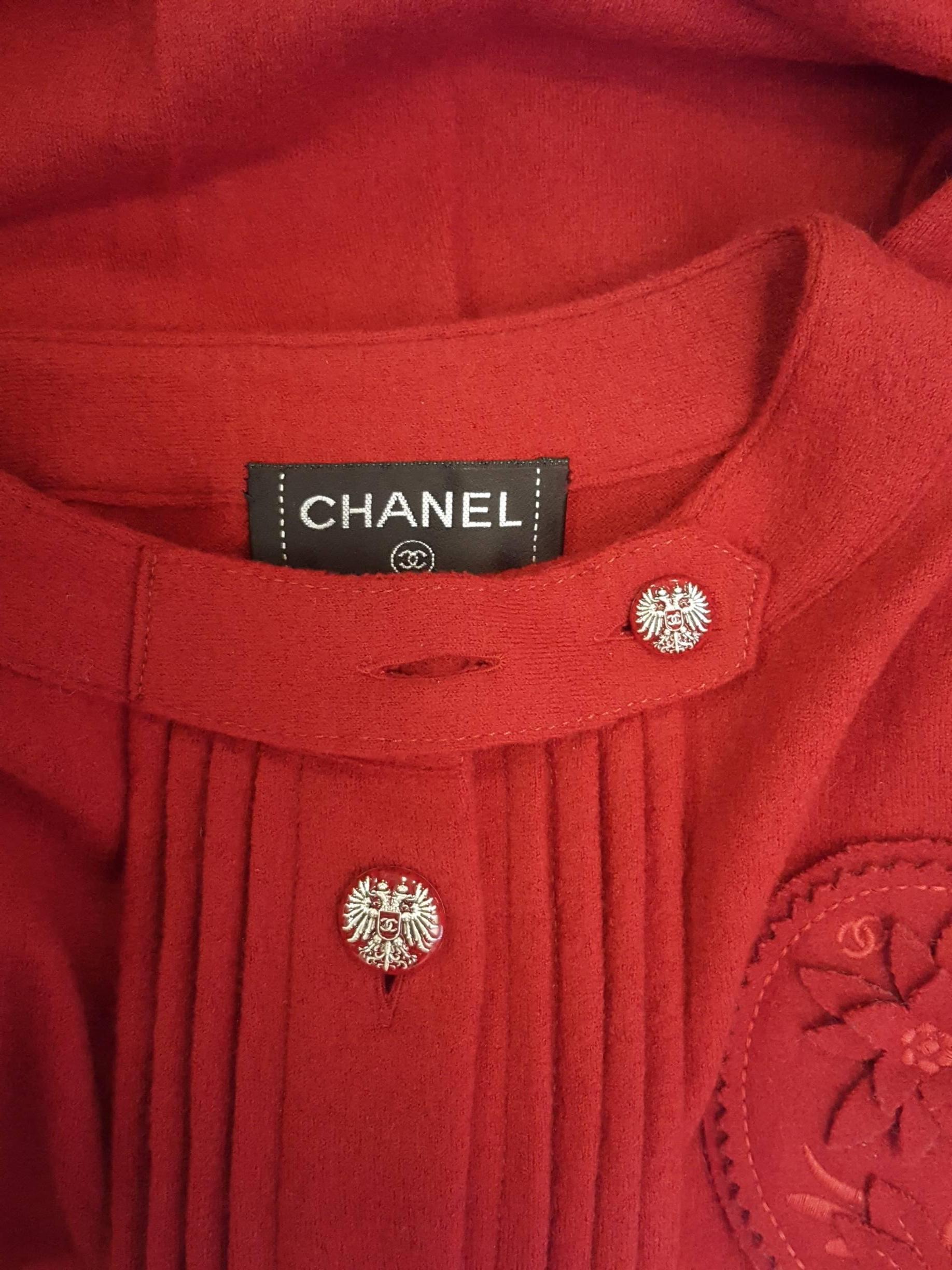 Chanel Burgundy Wool Long Sleeve Pullover Blouse w/Buttons For Sale 4