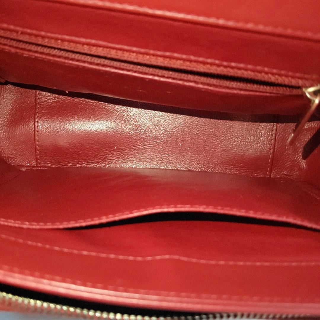 Chanel Business Affinity Medium Red Caviar Leather Top Handle Crossbody Bag In Good Condition In AUBERVILLIERS, FR