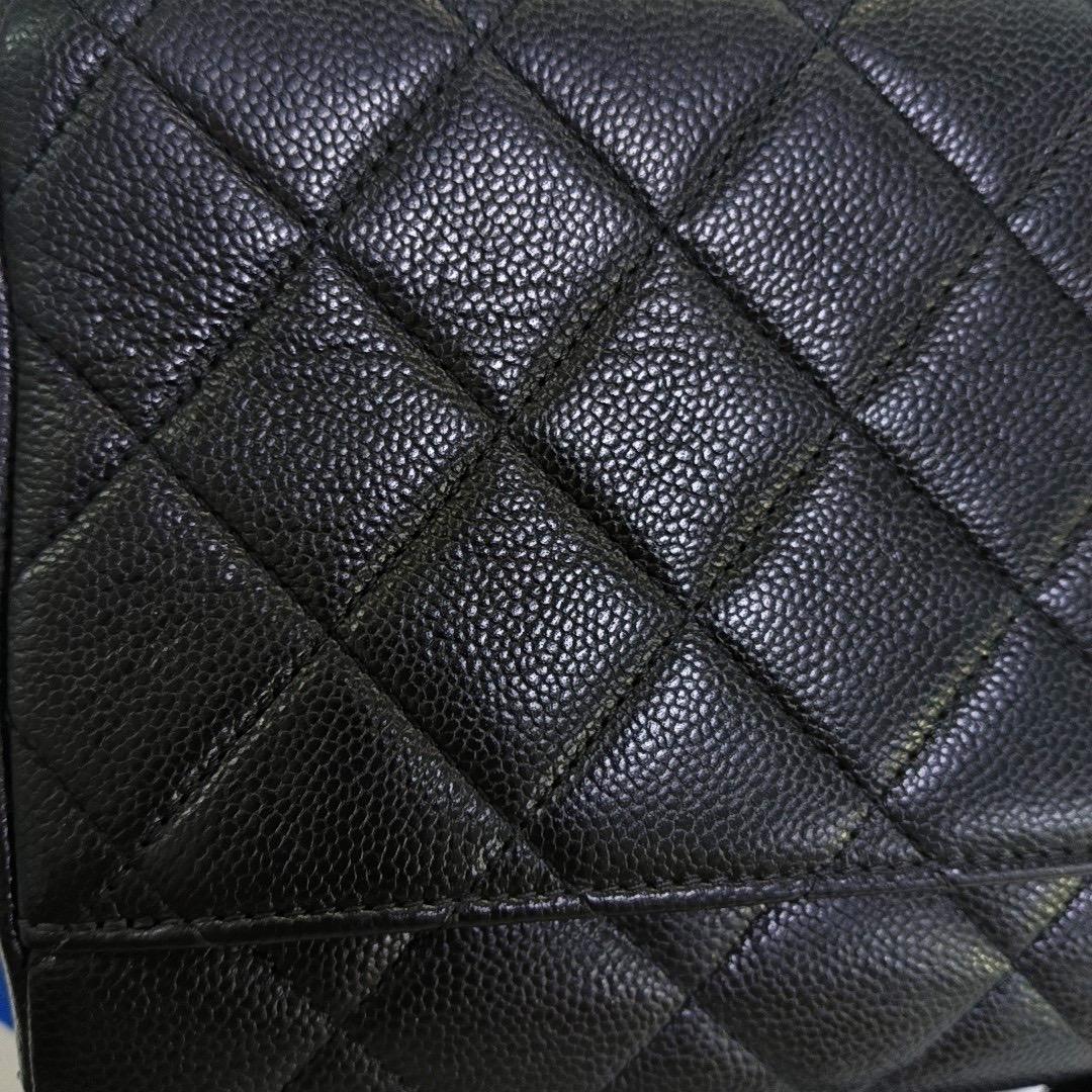 Chanel Business Affinity Small Black Caviar Leather Top Handle Crossbody Bag en vente 7