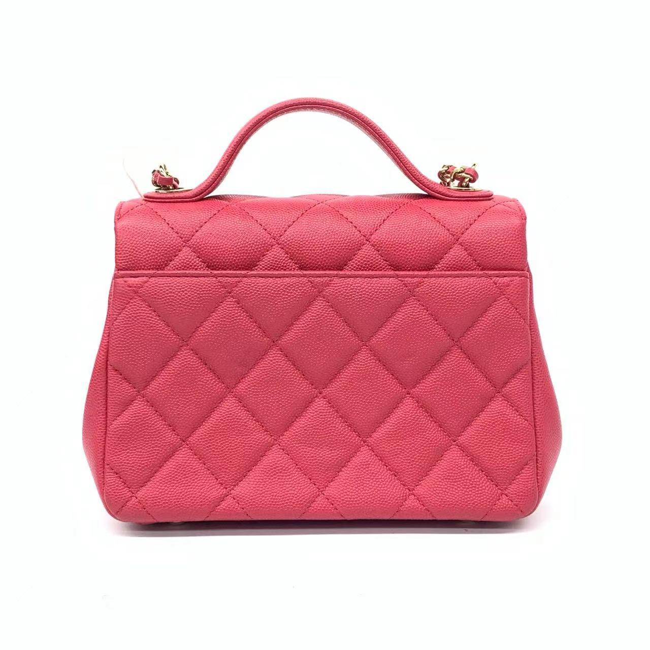 Chanel Business Affinity Small Pink Caviar Leather Top Handle Crossbody Bag In Excellent Condition In AUBERVILLIERS, FR