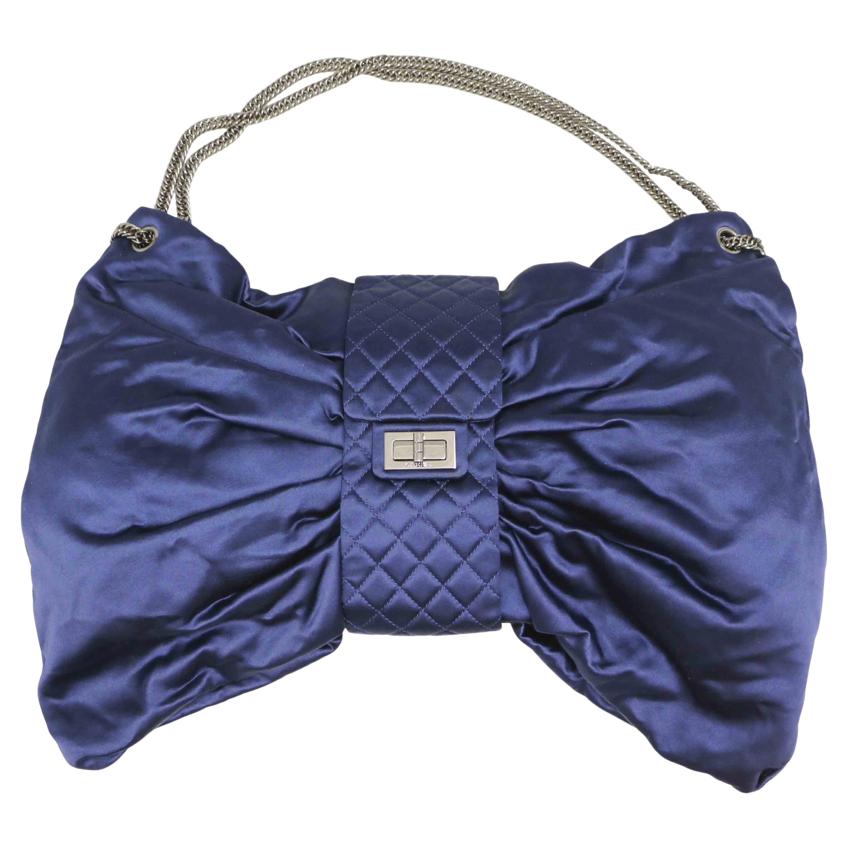 CHANEL Butterfly Bag in Blue Satin Duchess For Sale