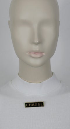 CHANEL par ARTHUS BERTRAND Broche unisexe rectangulaire vintage de Paris