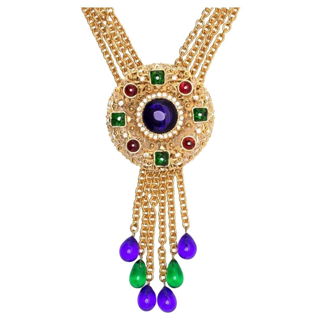 Chanel durchbrochene runde Medaillon-Halskette  im Angebot