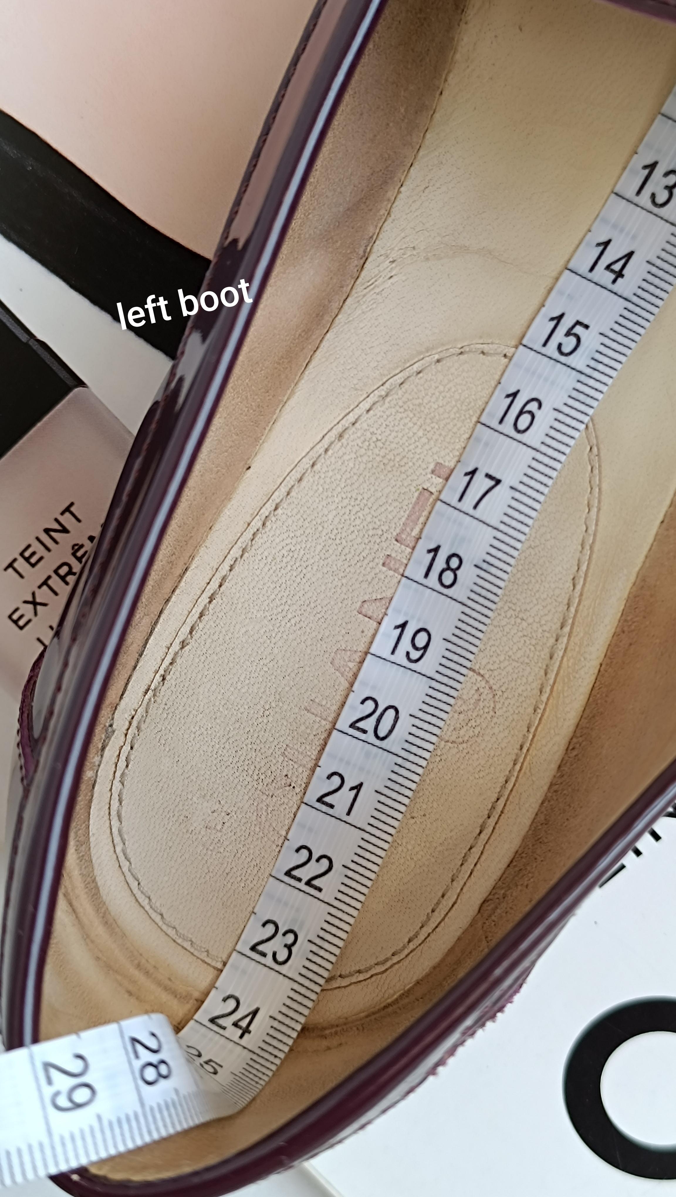 CHANEL by Karl Lagerfeld 15P / 2015 Chanel Turn Lock Enamel Loafers For Sale 15
