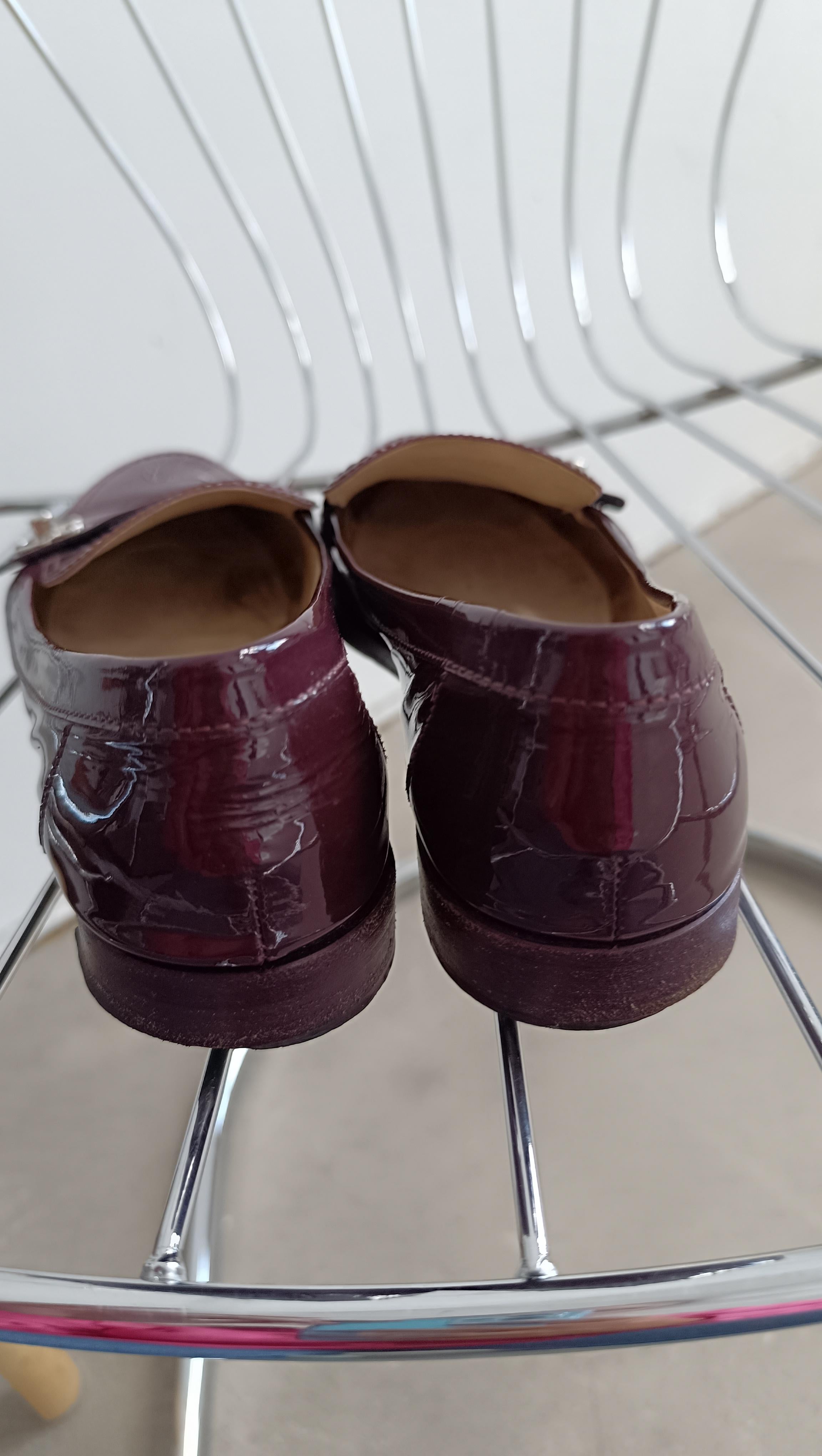 Black CHANEL by Karl Lagerfeld 15P / 2015 Chanel Turn Lock Enamel Loafers For Sale