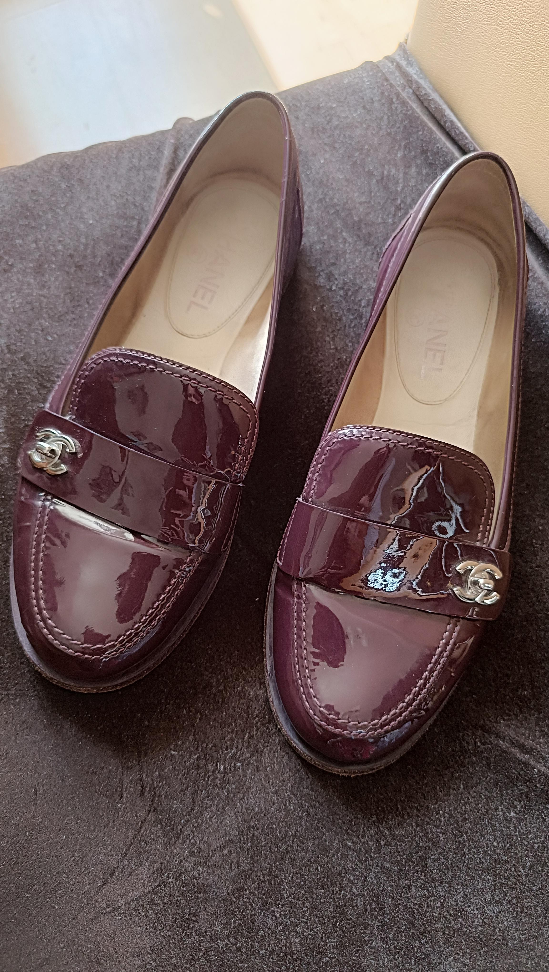 Women's or Men's CHANEL by Karl Lagerfeld 15P / 2015 Chanel Turn Lock Enamel Loafers For Sale