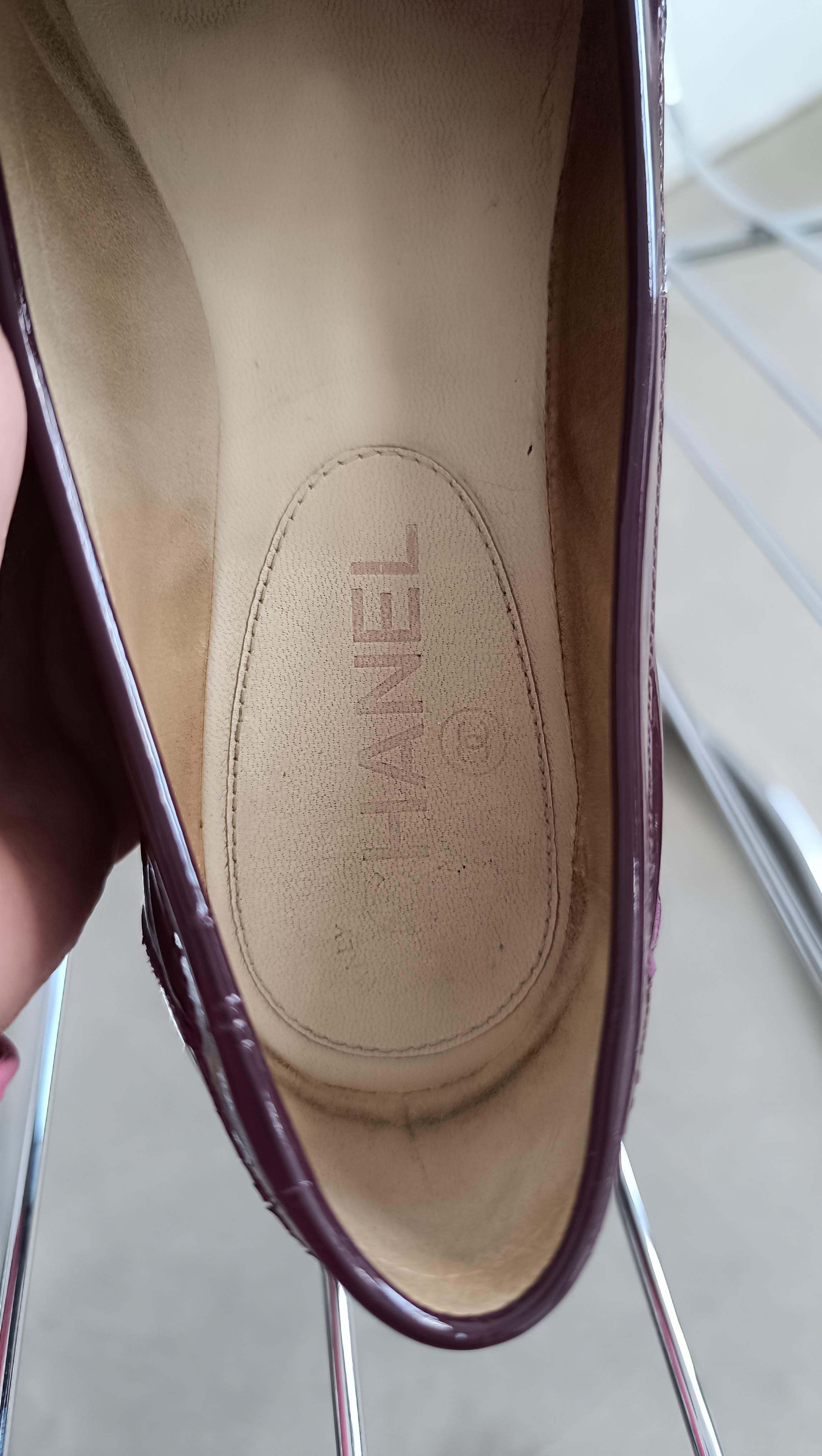 CHANEL by Karl Lagerfeld 15P / 2015 Chanel Turn Lock Enamel Loafers For Sale 4