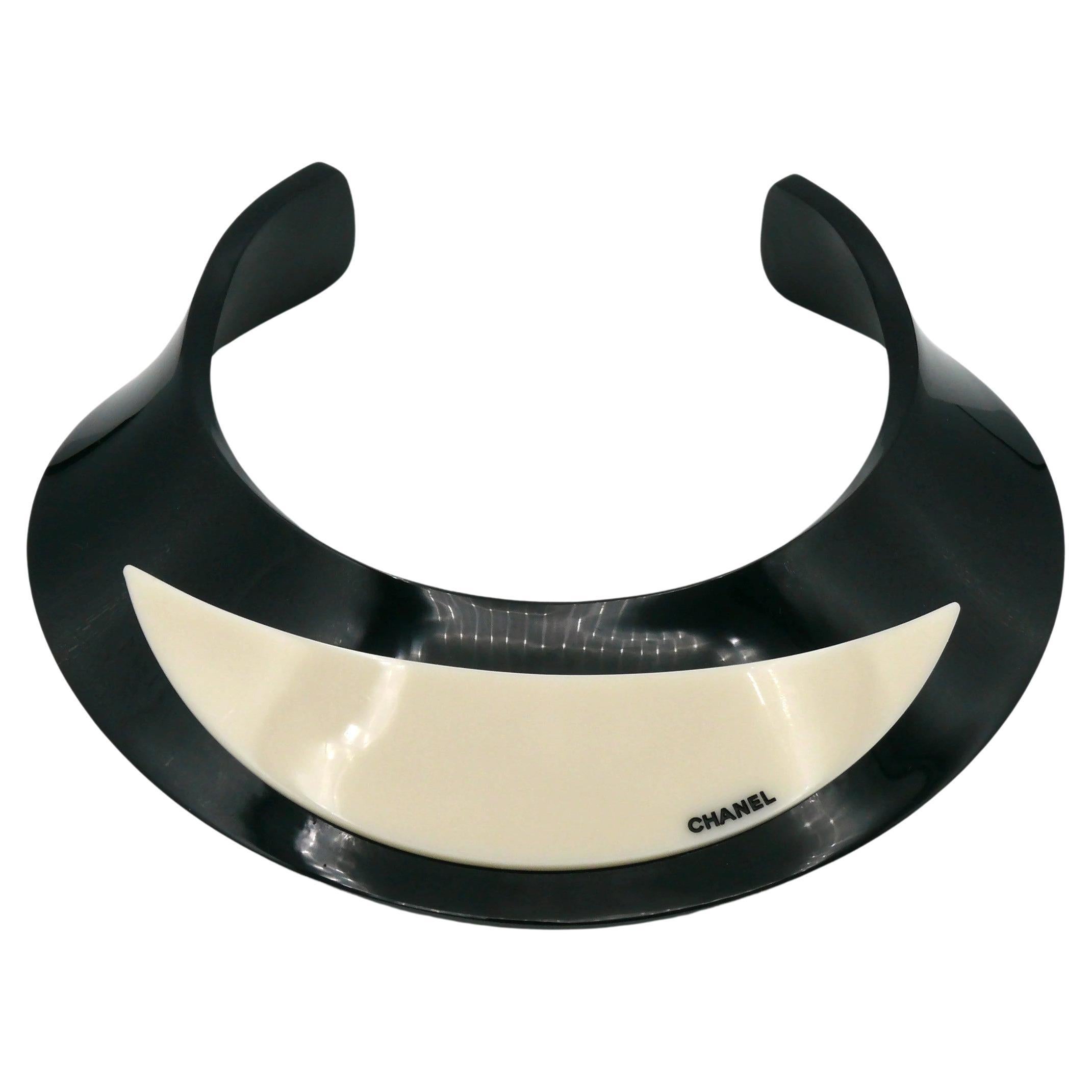 CHANEL by KARL LAGERFELD Black and White Resin Choker Necklace, Fall 2007 For Sale