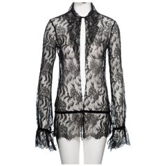 Chanel by Karl Lagerfeld for Chanel, camicetta in pizzo nero con bordi in nastro di velluto, FW 2004