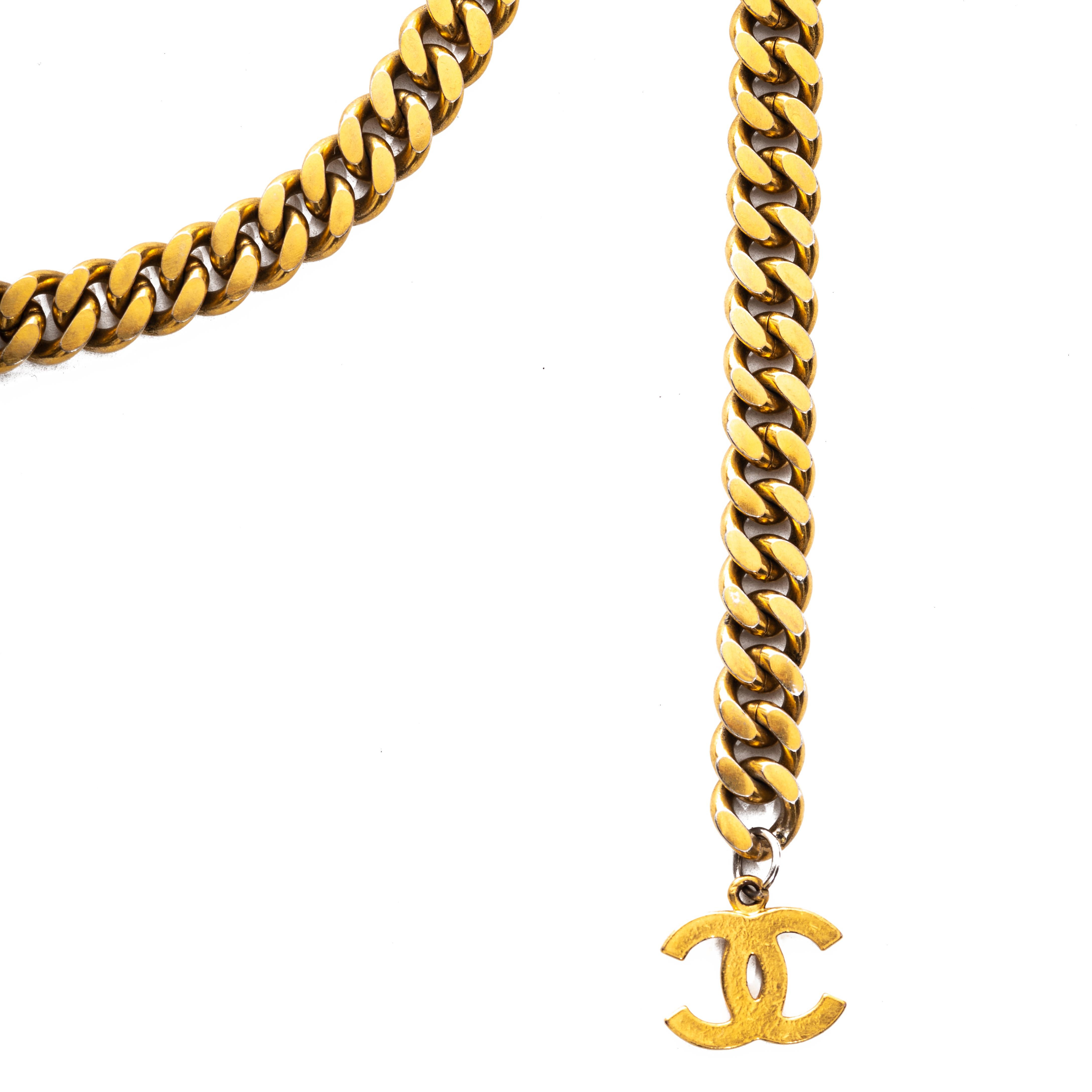 Chanel by Karl Lagerfeld black leather and gold chain belt, fw 1996 In Good Condition In London, GB